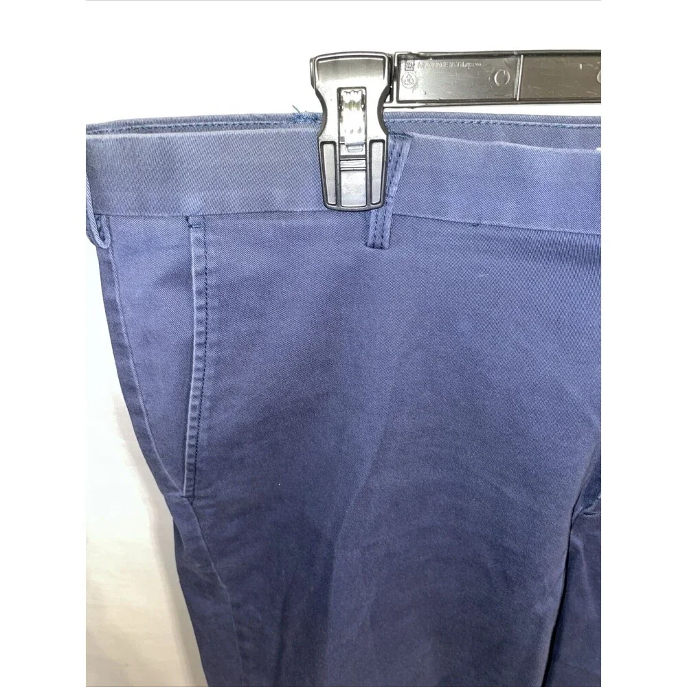 Izod Saltwater Casual Shorts Mens Size 38 Waist Blue Inseam 10 Rise 12 Zip Fly